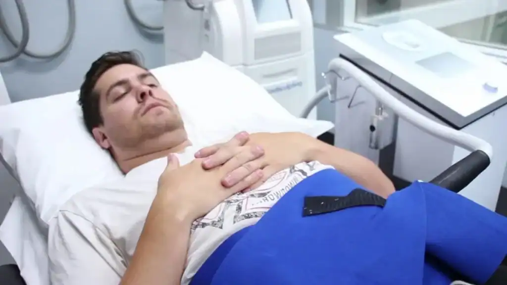 Transforming Bodies: Celebrity Success Stories and the Truth Behind Body Contouring 2 Image of male having body contouring Hatfield treatment